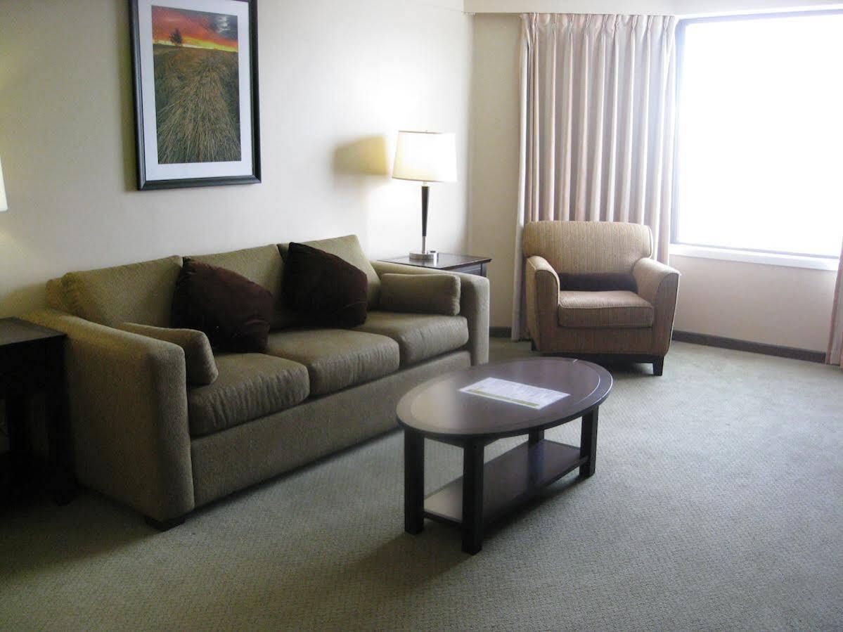Baymont By Wyndham Red Deer Exterior foto